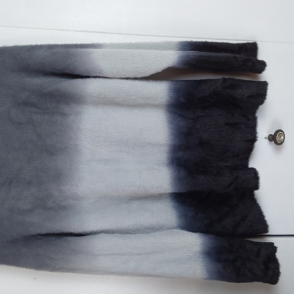 Fate OMBRE Butter Soft Stretchy Modern Colorblock Sweater Neutral Sz.M - Picture 7 of 10